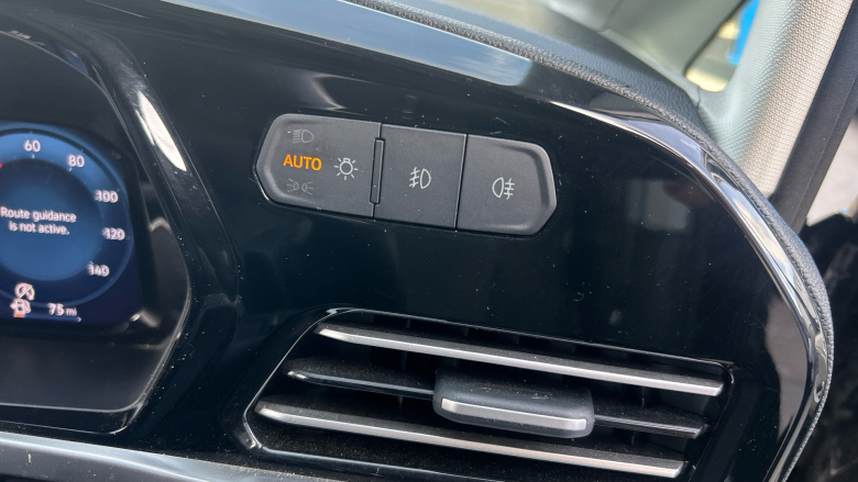 Ford Transit Connect 240 L2 Diesel 2.0 EcoBlue 122ps Limited Van Auto